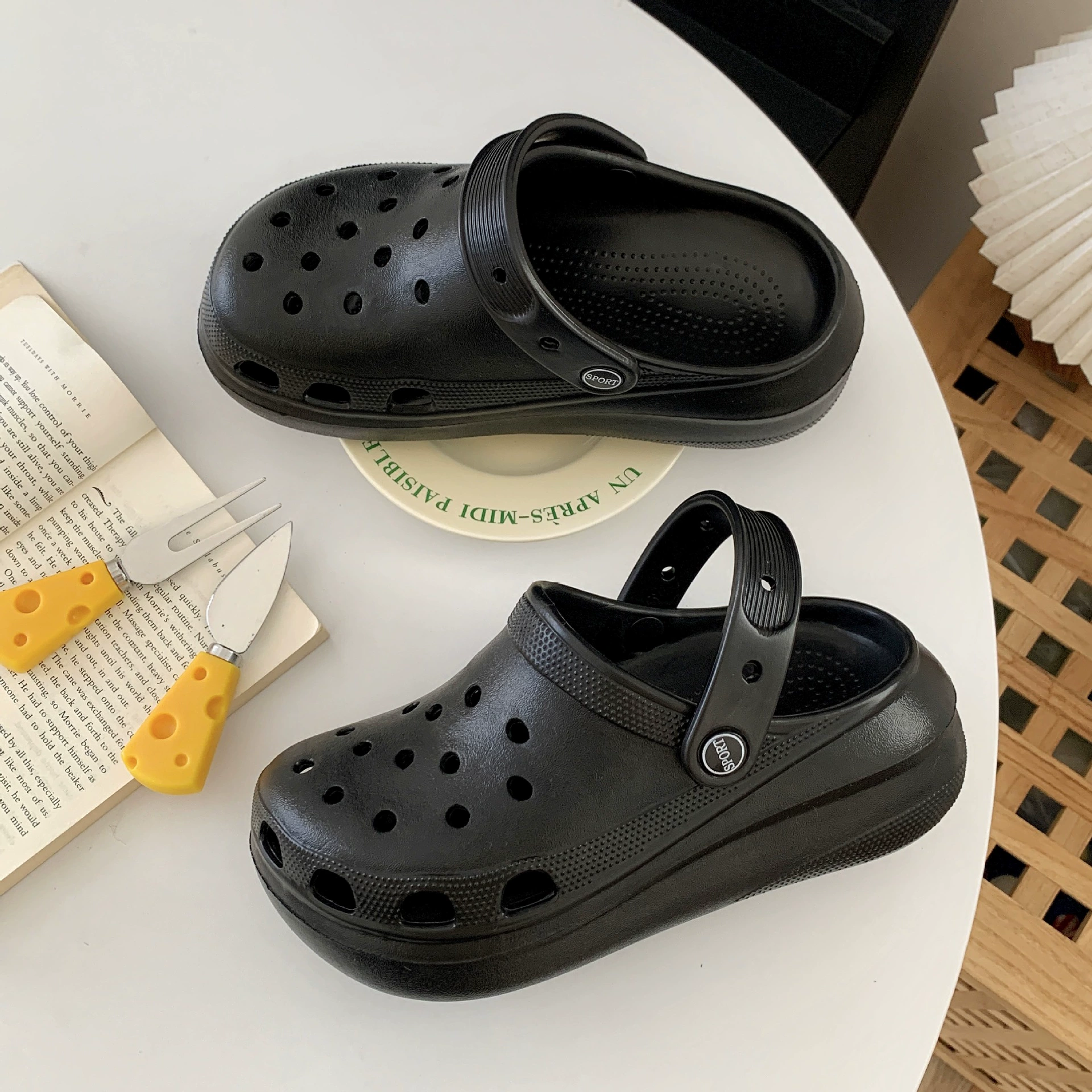 Пляжная обувь 7 см для увеличения водонепроницаемой модной тенденции пляжная обувь повседневная удобная и дышащая фея обувь