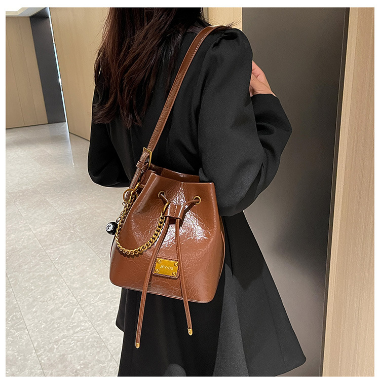 792g Weight Polyester Lining Material Sewing Thread Fashion Element String Closure Type Single Shoulder Strap Strap Type Bucket Bag Bags Type Casual, Street, Shopping Occasion Pu Leather Material Solid Color Pattern All Seasons Season Women's Gender Streetwear Style Bucket Shape Medium Size Women's Medium Pu Leather Solid Color Streetwear Sewing Thread Bucket String Bucket Bag 12