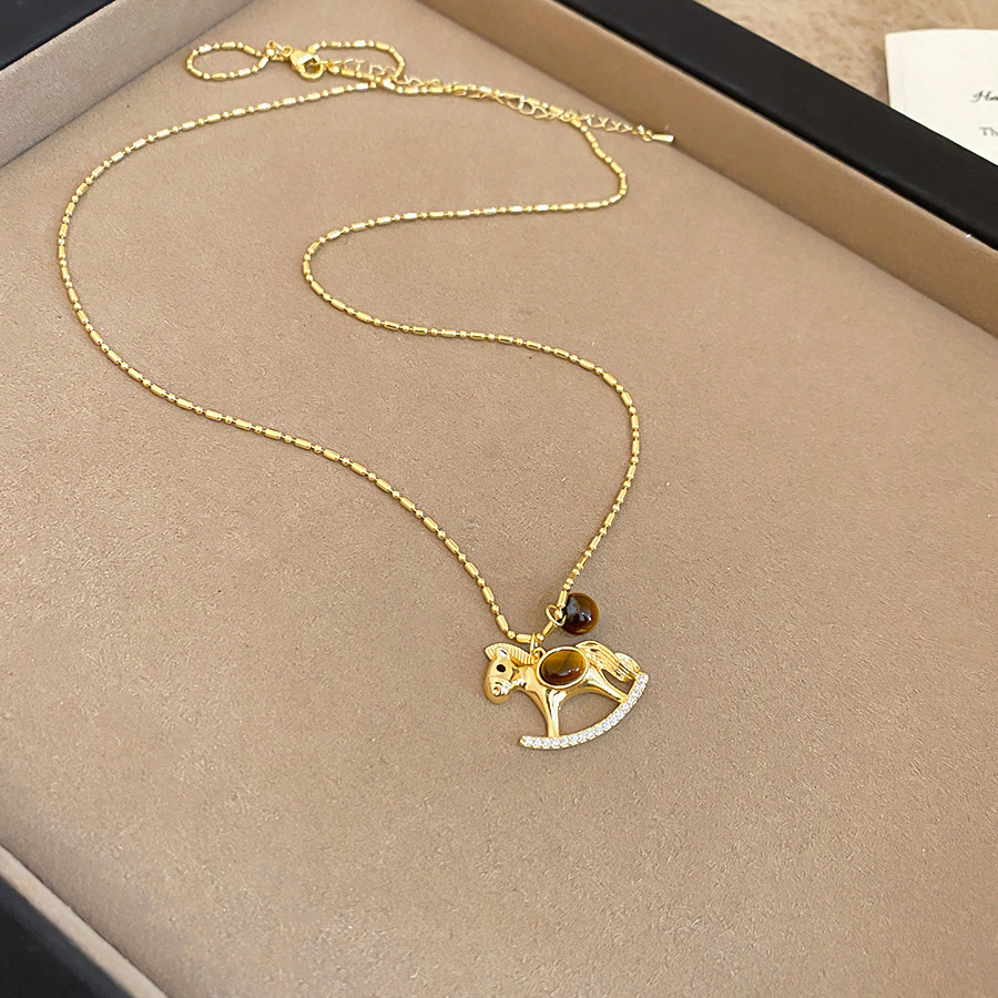 Oro verdadero eléctrico galvanis colgante de piedra pony pendientes collar ligero lujo nicho universal conjunto temperamento alta sensación de joyería mujer