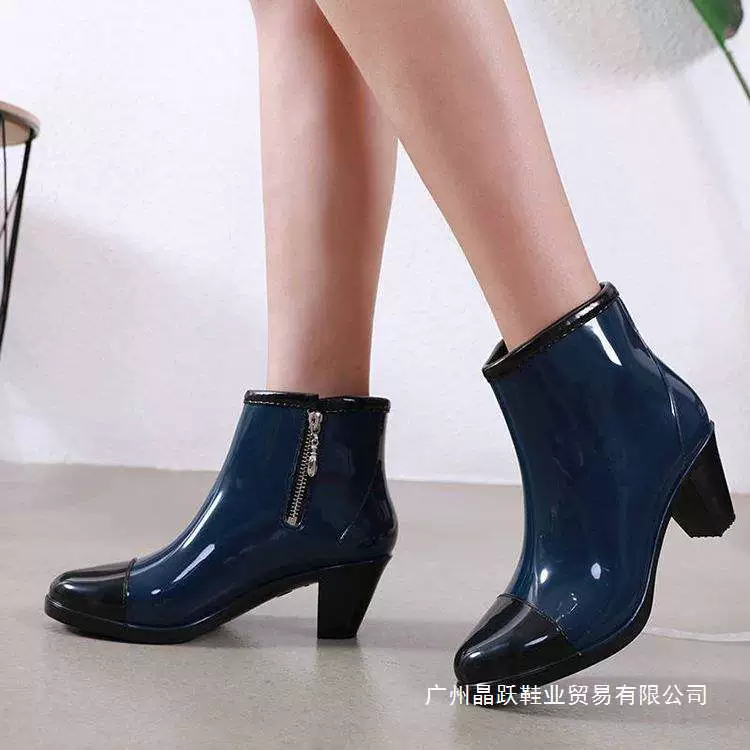 Модная женская обувь для воды на молнии, нескользящие женские резиновые сапоги на высоком каблуке, короткие водные сапоги для взрослых для уличной одежды, водонепроницаемая обувь, стильная резиновая обувь.