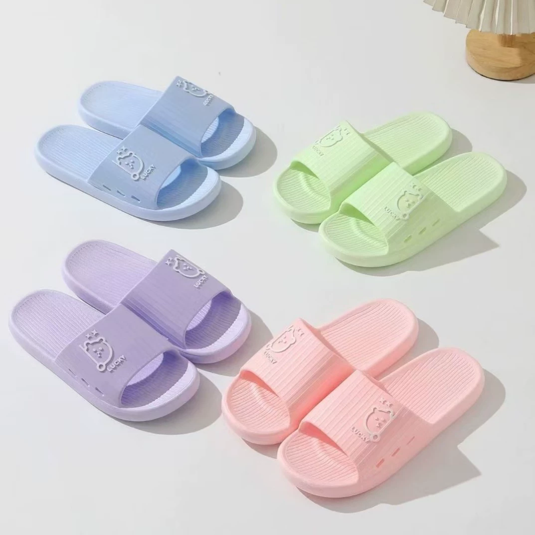 Домашние шлепанцы женские мультфильмы на улице