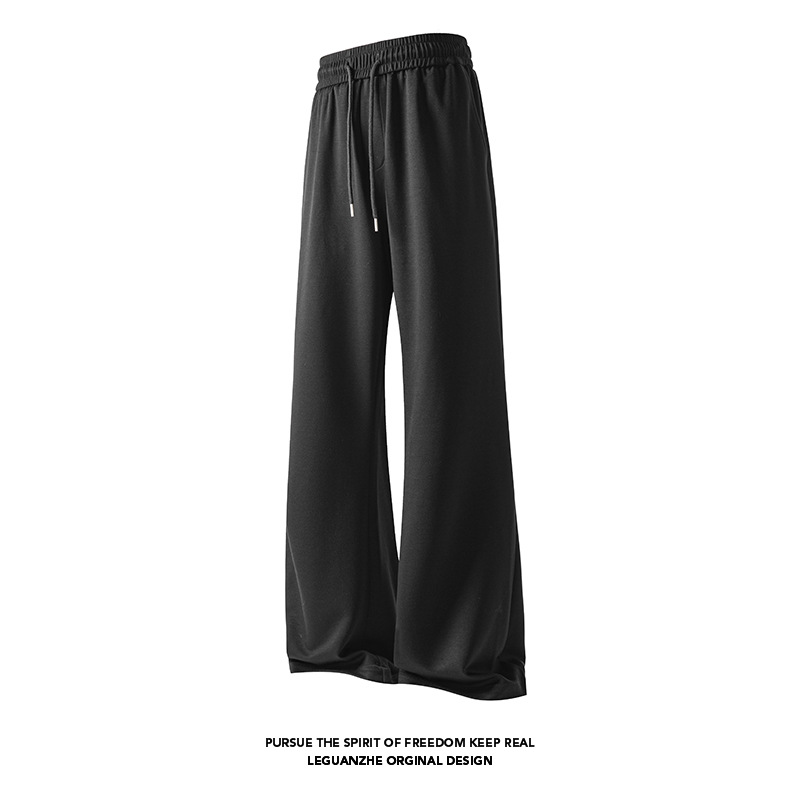Wolkenweiche, leicht ausgestellte Jogginghose aus Airlayer-Material für Herren, Frühjahrskollektion 2026, mit starkem Falleffekt_voghion.com