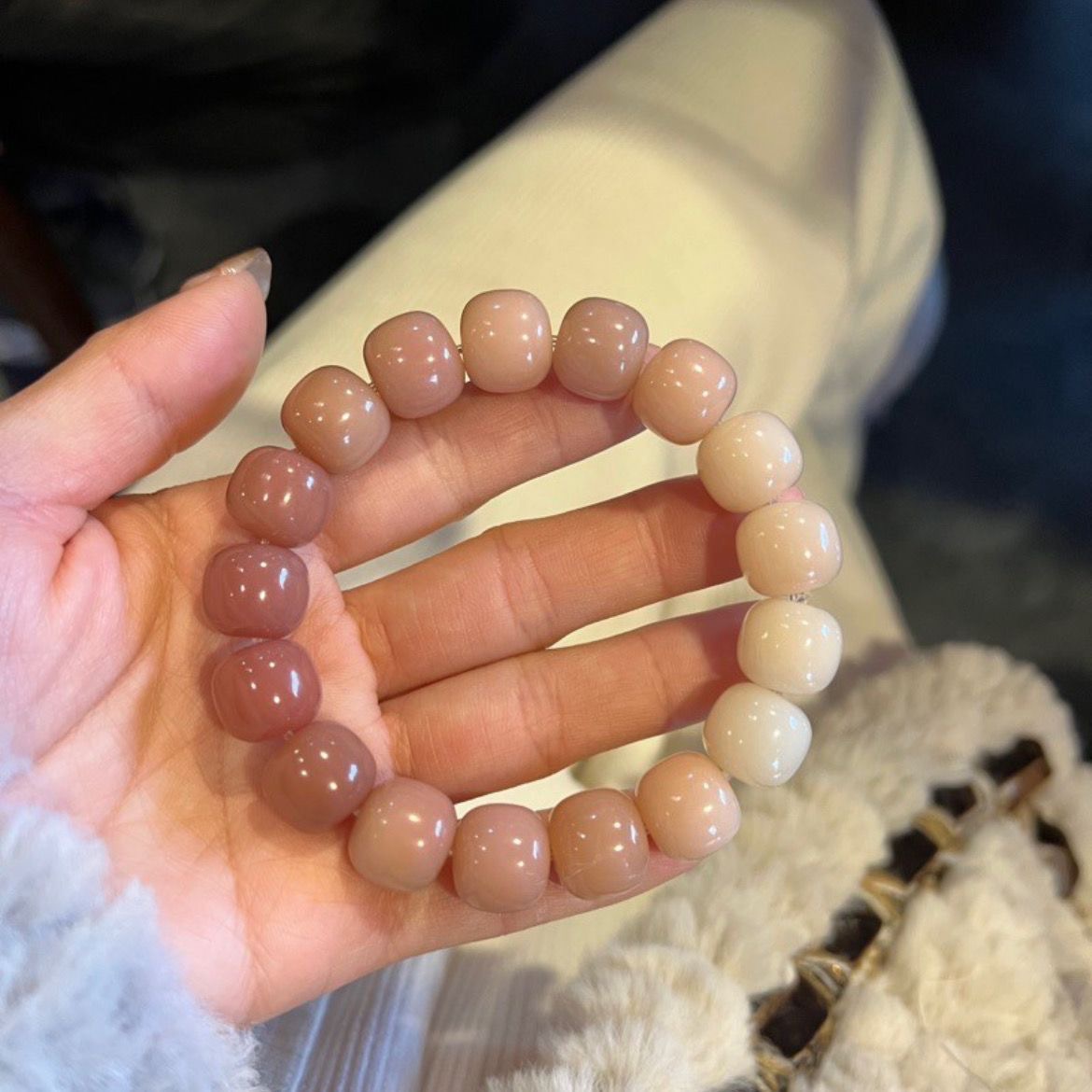 13mm 버킷 비즈 아이스 베리 파우더 그라디언트