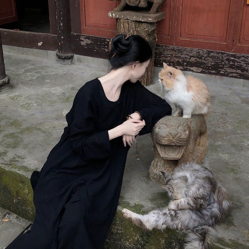 Spring Cotton and Linen New Chinese-Style Zen-Inspired Button-Up Round-Neck Shirt Set, Cool and Flowing Women's Tea Attire with Wide-Leg Pants