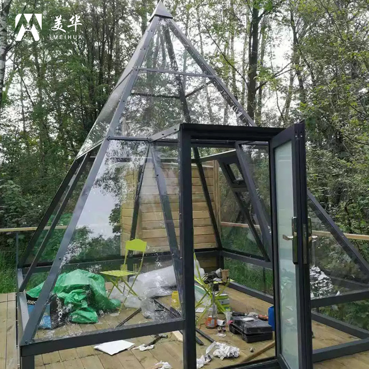 Tienda creativa de forma especial acrílico Pirámide de vidrio orgánico transparente cielo estrellado Hotel característica cama y desayuno tienda