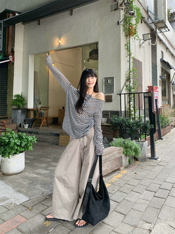 慵懒风撞色条纹露肩长袖T恤女秋季宽松百搭减龄别致休闲薄款上衣|undefined