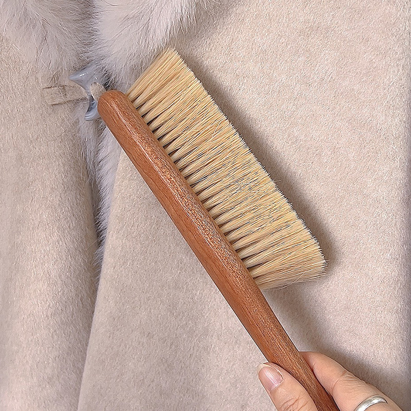 Specialized Brush for Wool Coats, Cashmere Coat Brush, Brush for Grooming and Caring for Fur Sweaters, Horsehair Brush Specialized Brush for Wool Coats, Cashmere Coat Brush, Brush for Grooming and Caring for Fur Sweaters, Horsehair Brush