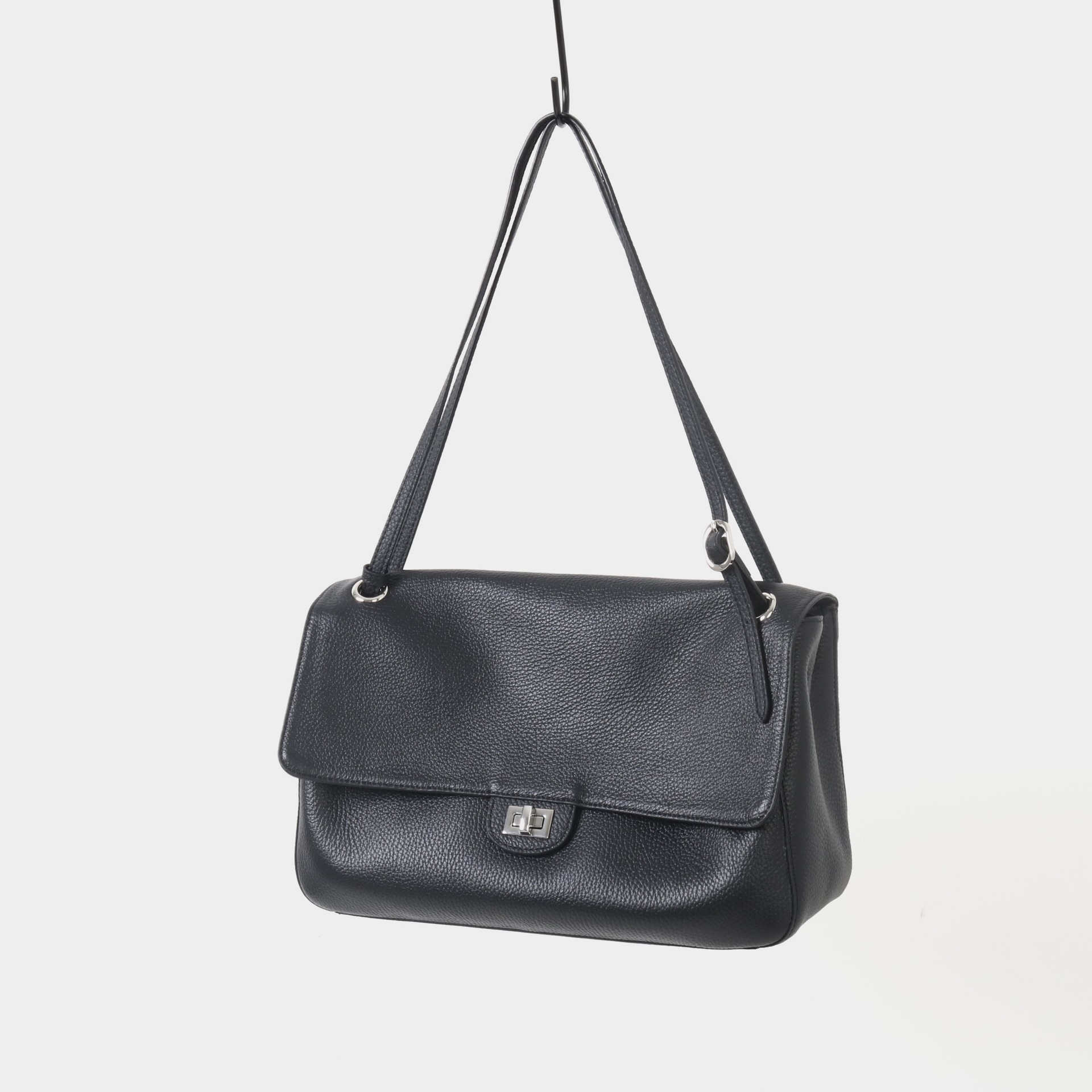 Maxi Chanel-style 26s top-grain cowhide quilted commuter bag, soft leather handbag, tote genuine leather commuter bag