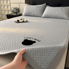 クラスA氷豆凉席三点セット夏氷糸空調ソフト畳洗濯折り畳み刺繍シングルベッドマット