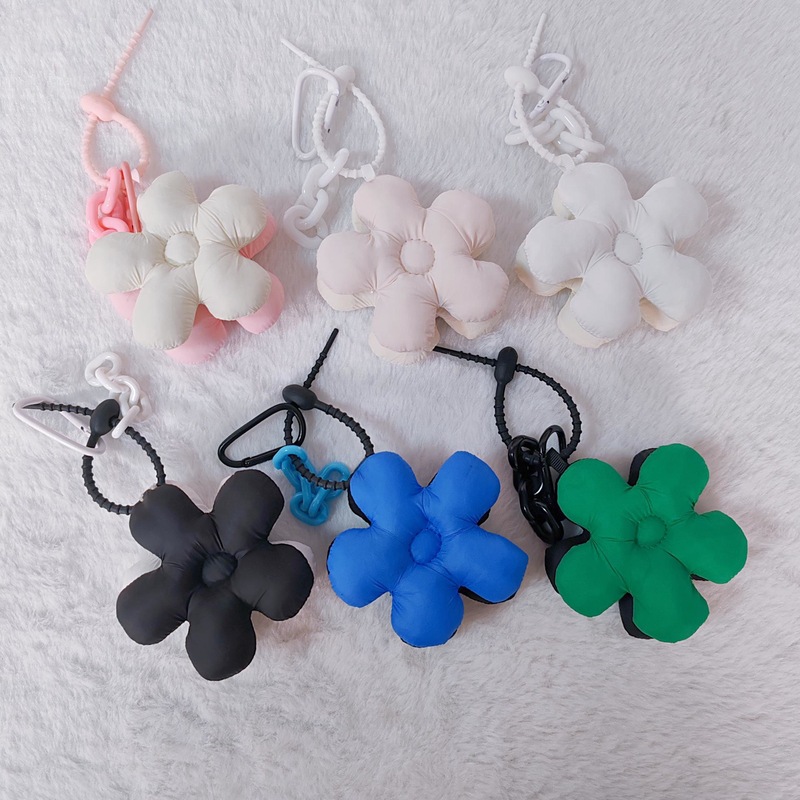 2色の5つの花のキーホルダーのペンダントDIY携帯の携帯の携帯のイヤホンのカバーのかわいい少女のカバンのペンダントのアクセサリー|undefined