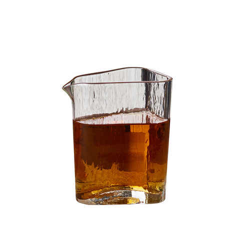 Lingyun triangle glass fair cup high-end handmade thickened high temperature resistant tea cup Kung Fu tea set tea divider tea sea