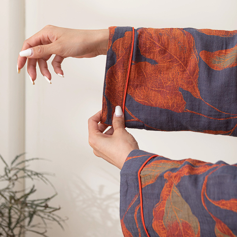 Algodón de doble capa de hilo pijamas ropa para el hogar bata de baño gasa suave agradable a la piel pareja Camisón de algodón Ropa para el hogar de las mujeres