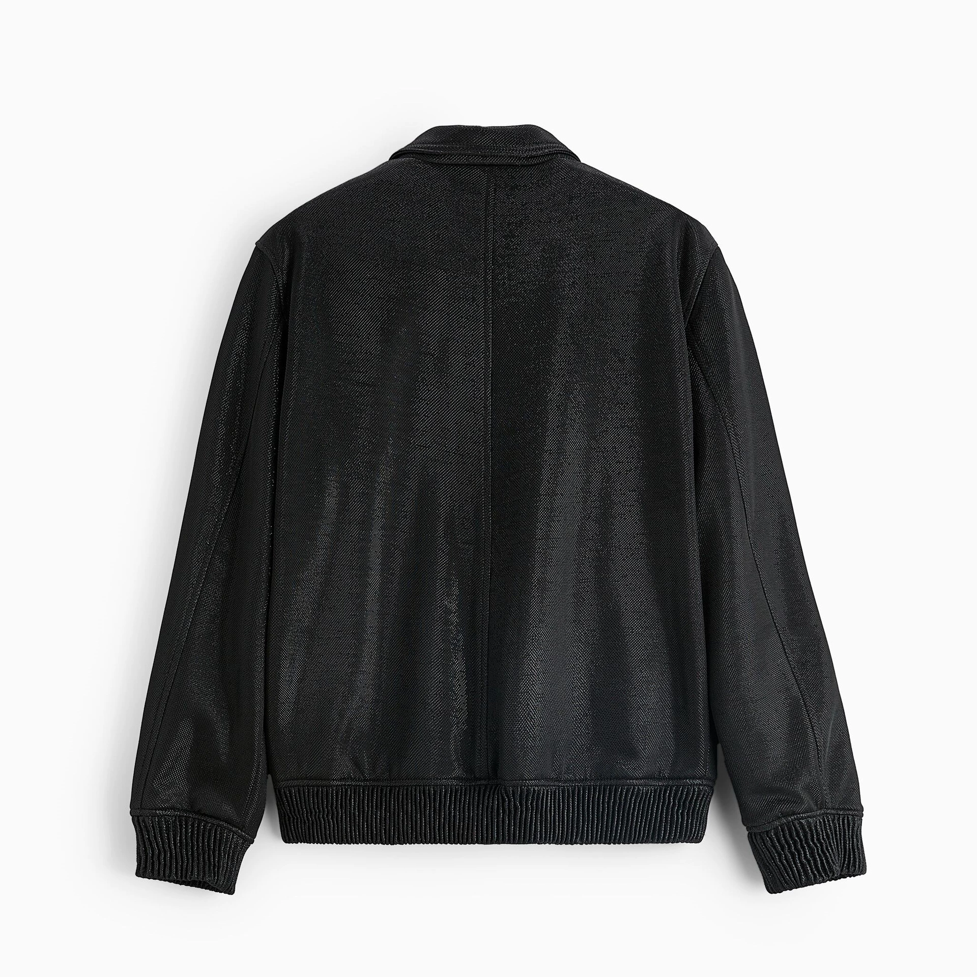 Притязанная куртка ( quilted jacket) - по смыслу стеганая куртка