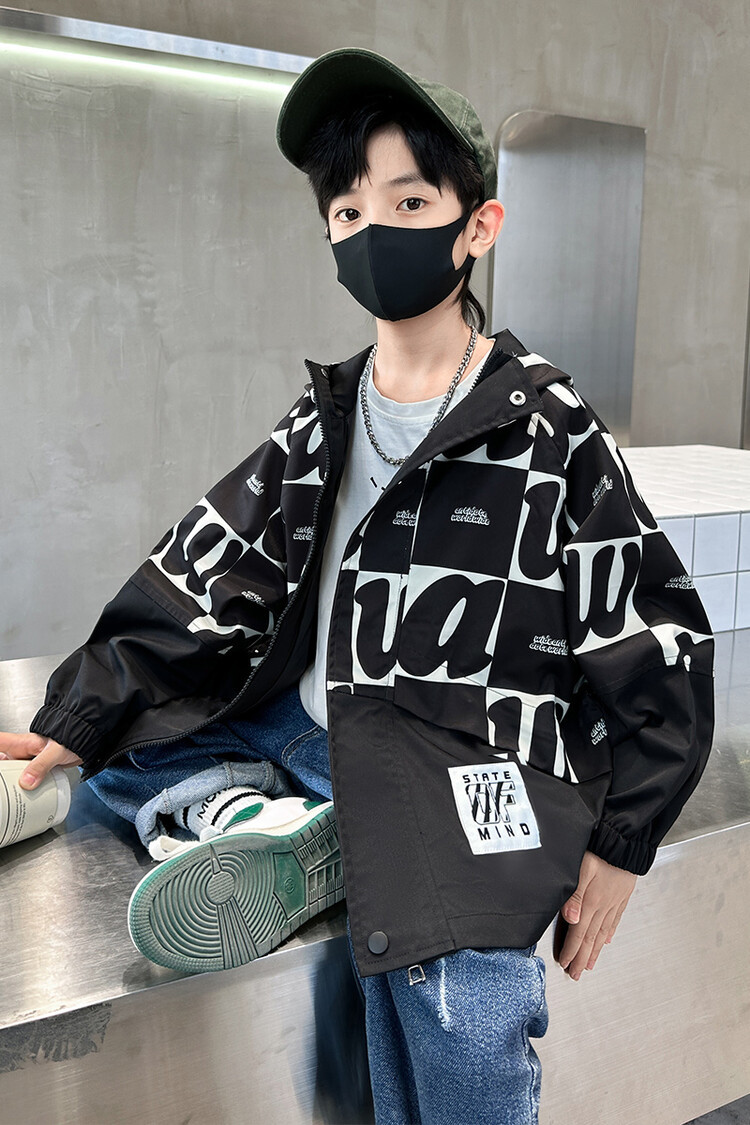 Boys' large plaid jacket 2023 Spring and Autumn new handsome hooded windbreaker, big children's explosive_voghion.com