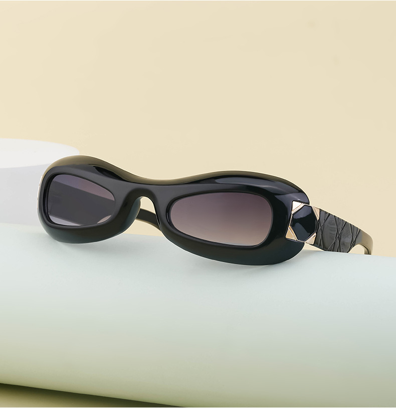 Cadre Ovale Mode Léopard Pc Plein Cadre Femmes De Lunettes De Soleil display picture 2