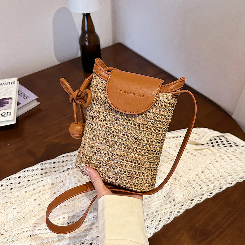 Bolso de paja coreano para mujeres 2026 verano nuevo tejido de hombro de tramo de moda casual bolso para teléfonos móviles