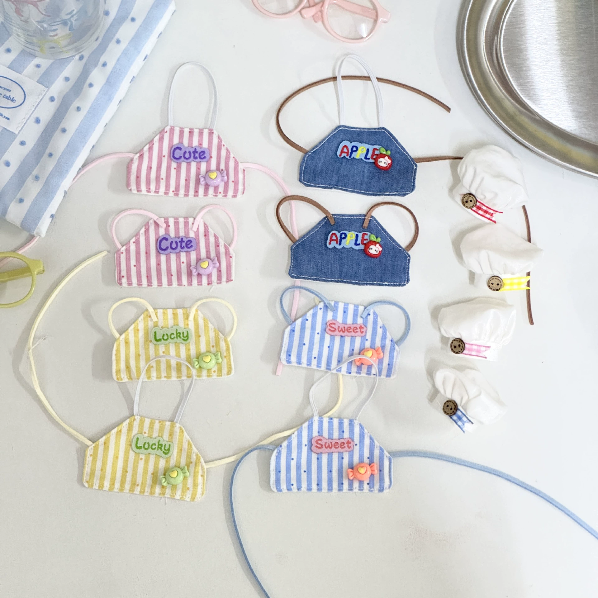 13cm самоуничижительный медведь фитинги джинсовая маленькая свежая шляпа фартук хлопковая кукла hellokitty украшения