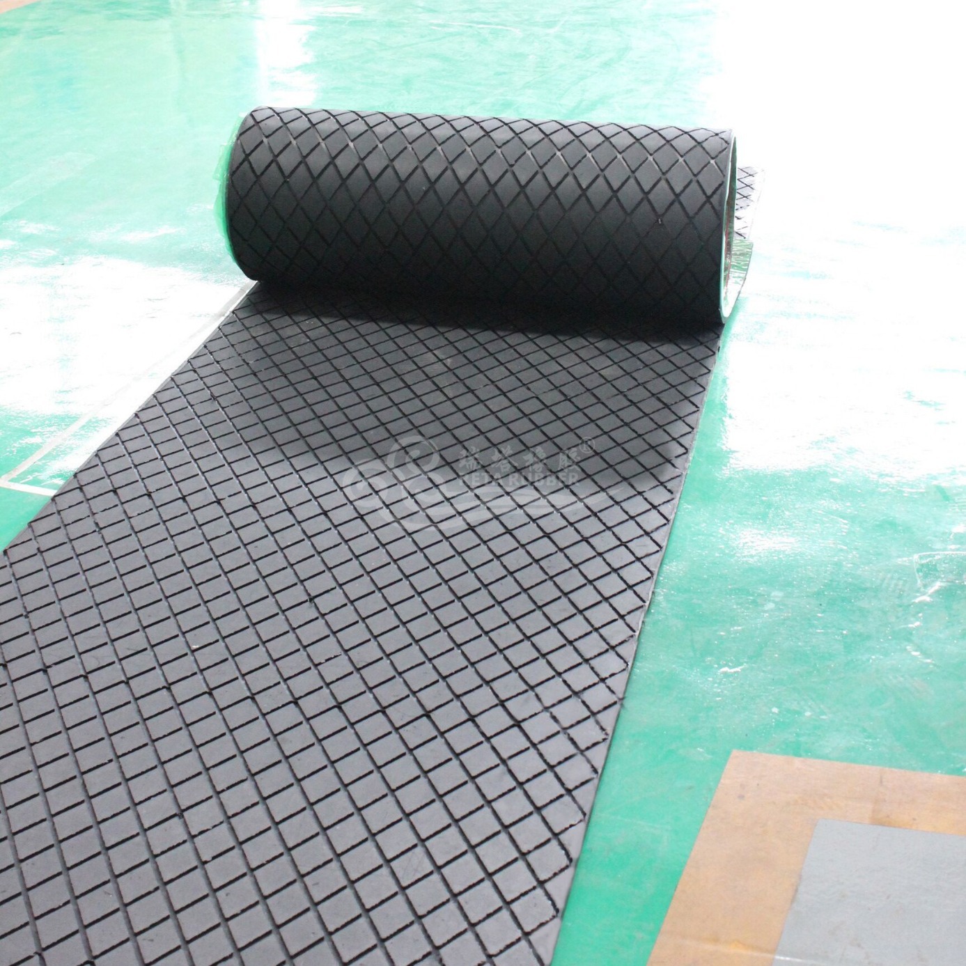 现场滚筒包胶胶板12mm菱形胶板