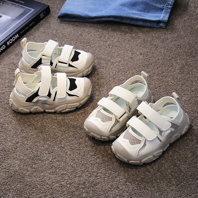 2025 Летние новые детские полые повседневные сандалии для мальчиков и девочек модная рамная обувь для девочек нескользящие спортивные сандалии