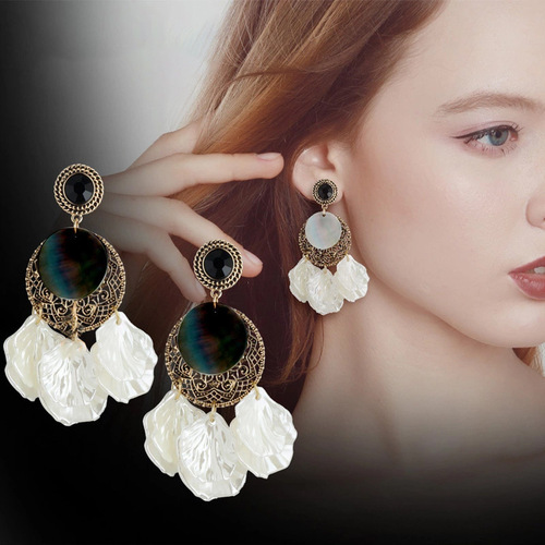 Chic Bay Area French Vintage Inspired Natural Shell Earrings with a High-End, Exaggerated Personality, Fan-Shaped Design