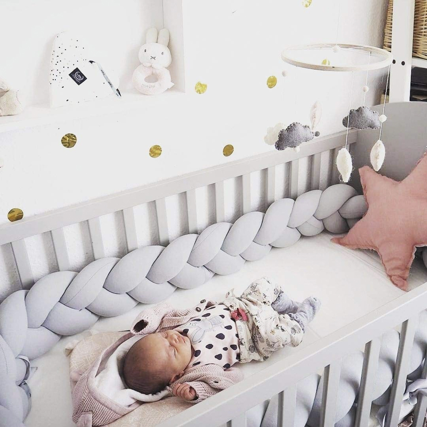 Enlace de liquidación 1,5 m transfronterizo INS decoración de la habitación de los niños bola anudada almohada larga cuna cunas con giros