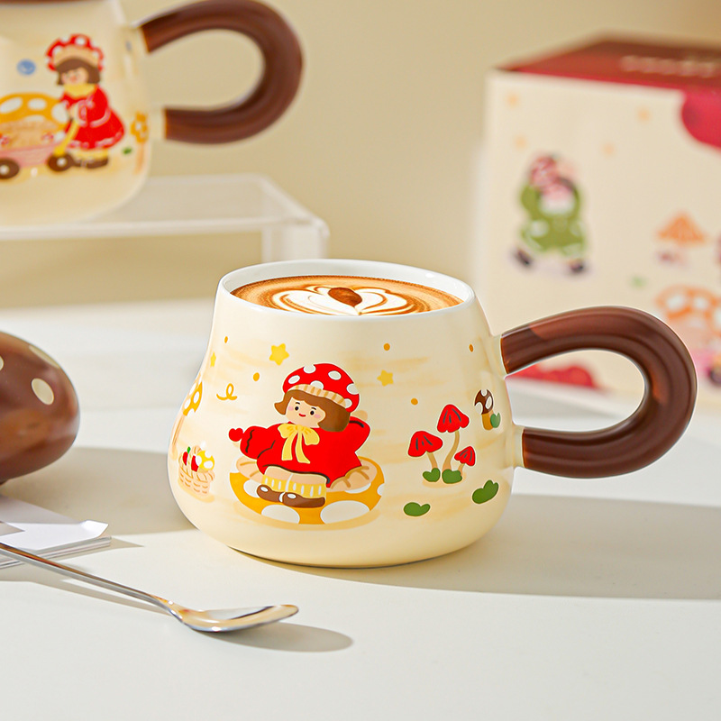 Hongo chica taza de alto valor facial acompañante regalo encantador taza de cerámica de dibujos animados con tapa de gran capacidad taza de agua potable