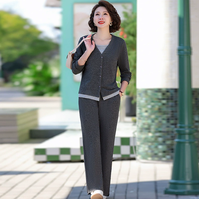 2025 новая мама среднего возраста весенний спортивный костюм иностранный повседневный рубашка женский средний и пожилой весенний и осенний темперамент топ