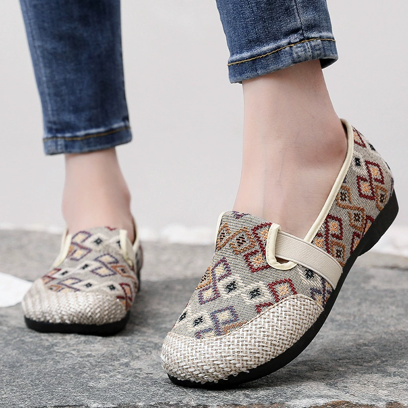 Весенняя и летняя женская обувь старая пекинская материнская обувь