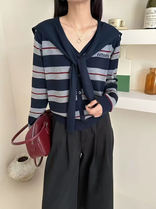 欧货时尚气质条纹针织开衫女2025秋装新款V领长袖毛衣外套送围巾|undefined