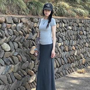 Suit for Women, New Summer Style, Sexy Temperament, Fashionable Slim-Fitting Short-Sleeved Tops, Fashionable Age-Reducing Skirts, Two-Piece Trendy Set