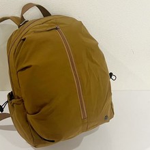 博卜2024新款超轻泡芙系列超轻降落伞面料休闲男女通用双肩包