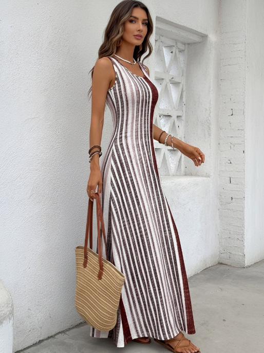 Damkjolset med ränder för sommarsemester modig stil vit_voghion.com