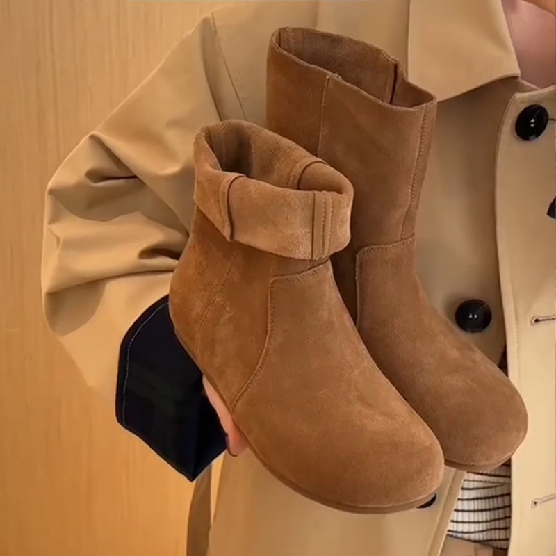 인터넷 Celebrous Vintage Artistic Turlip Flat Boots 여성용 2024 새로운 올 매치 라운드 헤드 파일 소매 마틴 부츠