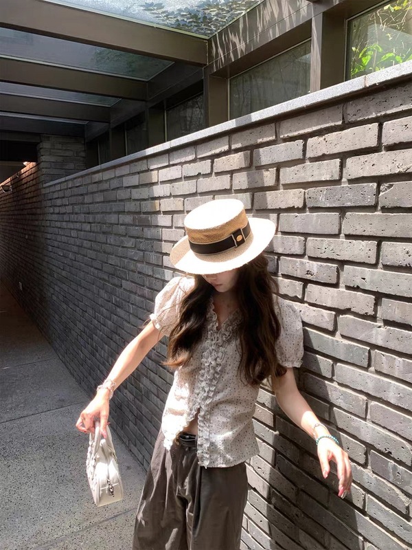 天丝漏肩短袖缎面斜肩上衣女荷叶边夏季慵懒衬衫|undefined