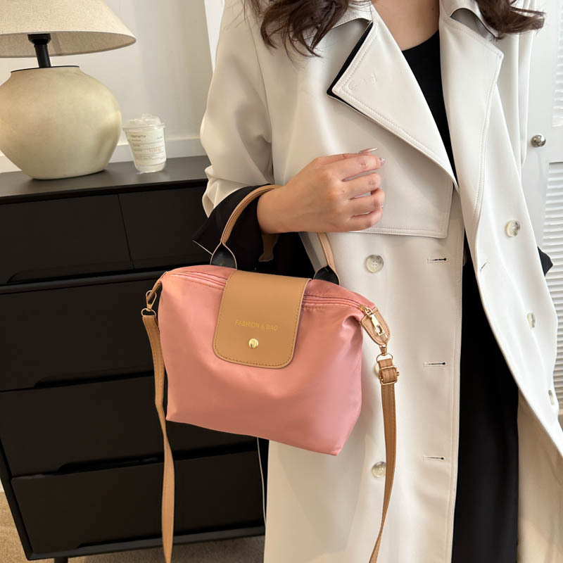This year's popular Oxford small women's 2023 new trendy contrasting color crossbody dumplings bag casual_voghion.com