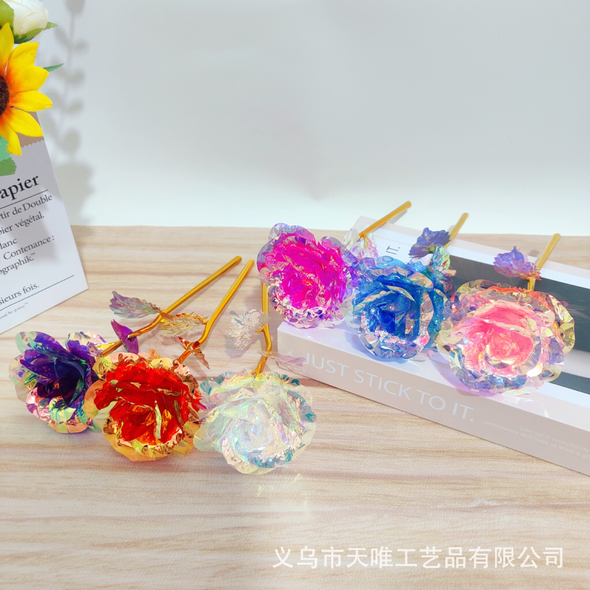 Color Flor de oro Hoja de oro Flor de rosa Simulación Láser Rosa colorida Día de la madre Día romántico Día de San Valentín Día de la mujer Regalo