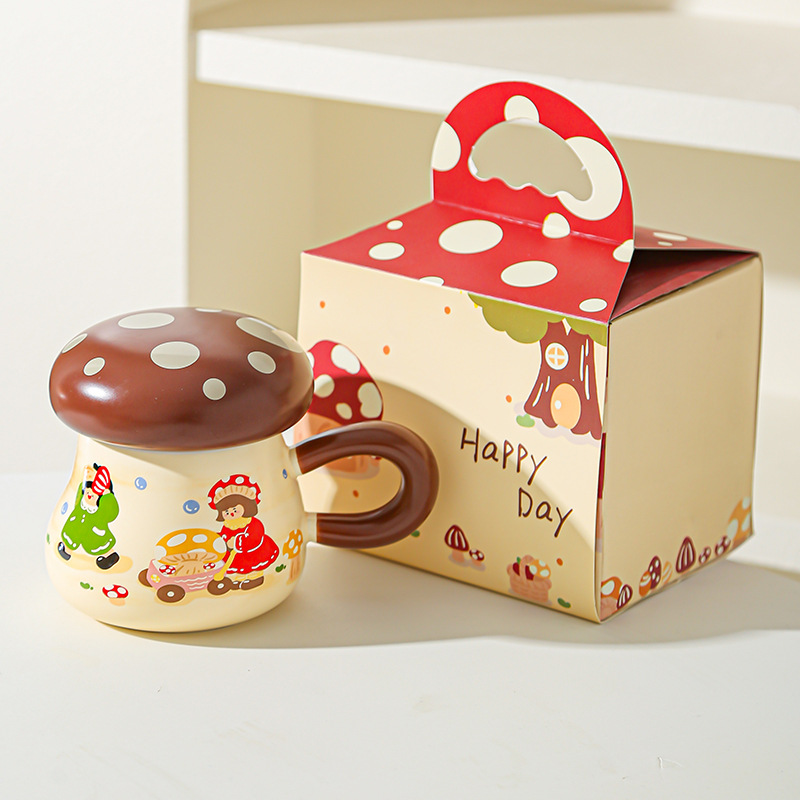 Hongo chica taza de alto valor facial acompañante regalo encantador taza de cerámica de dibujos animados con tapa de gran capacidad taza de agua potable