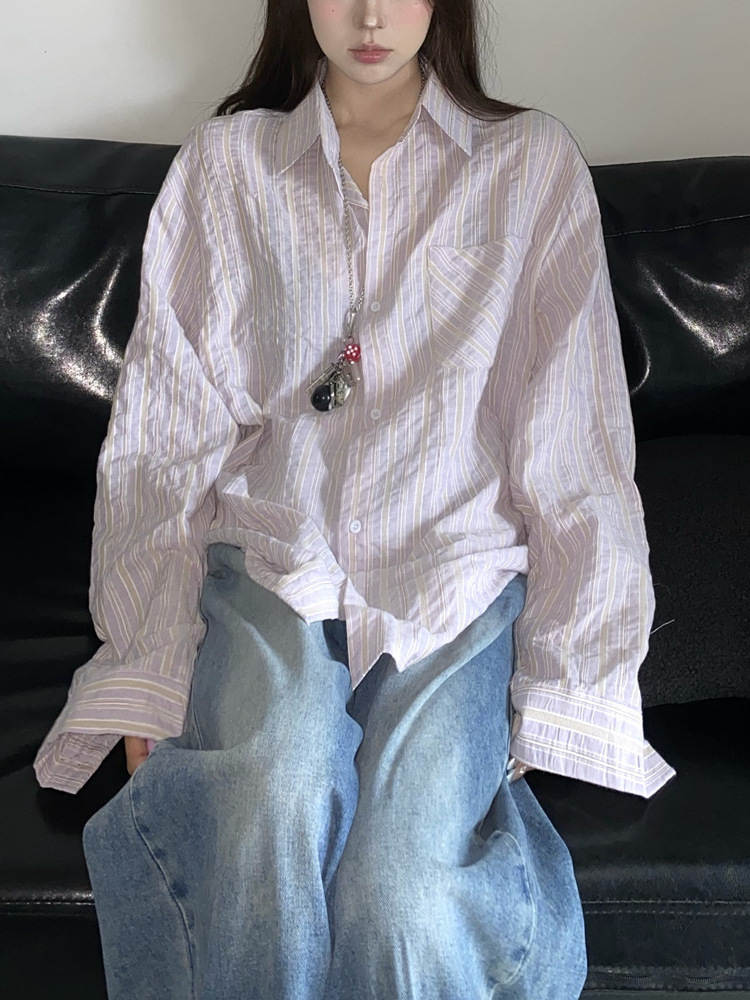 アメリカのレトロな秋の新型の怠惰な風の爽やかなストライプのシャツのコートの女性のゆったりしている百合の日焼け止めの長袖のシャツ