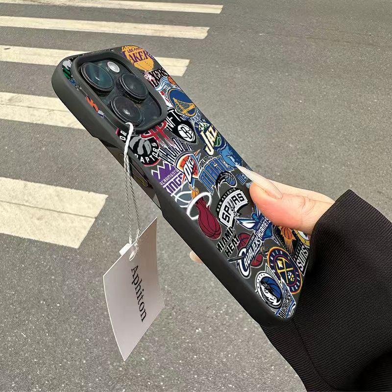 Nba Team Logo Suitable for Iphone16Promax Simple 15 Apple Mobile Phone Case 14/13/12 Half Pack