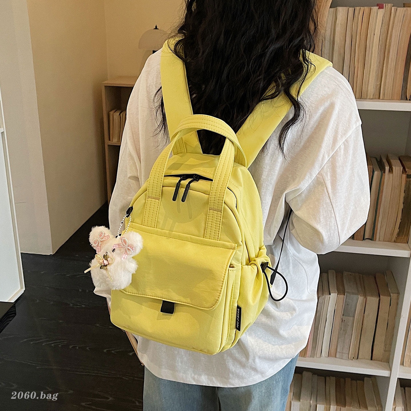 Mochila diaria nueva moda casual versátil marea de hombro femenino viaje ligero estudiantes de clase 2026