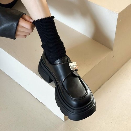 English-style small leather shoes for women, spring 2025, retro versatile, height-increasing, match skirts, thick-soled loafers