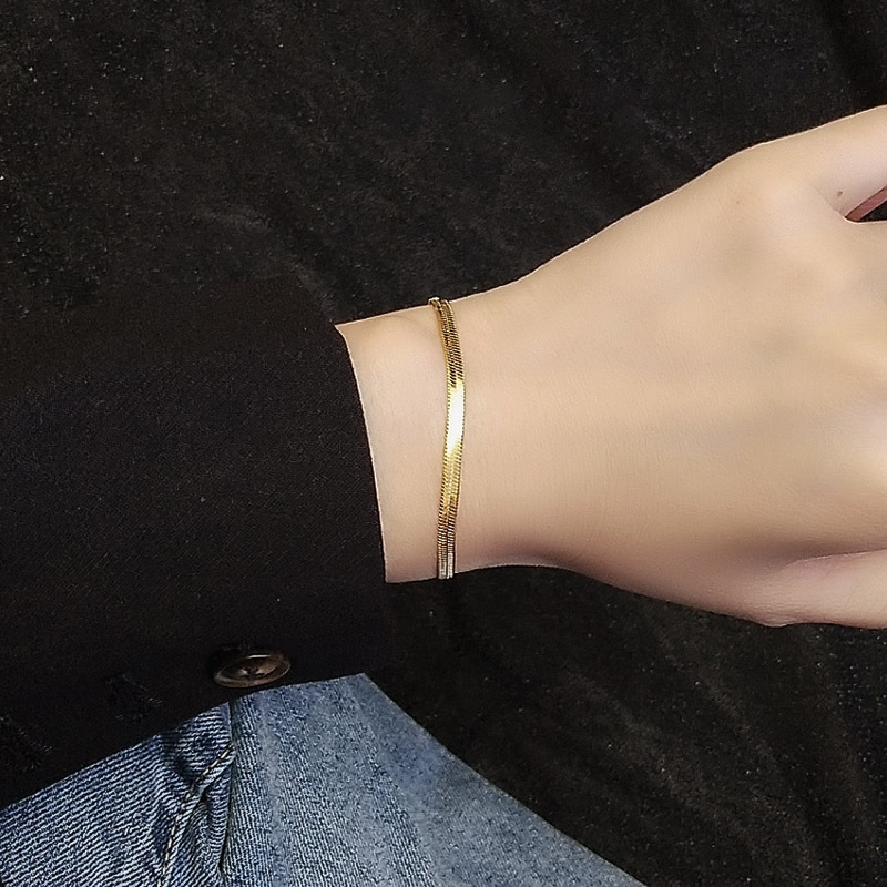 Wenjian estilo coreano de moda simple cadena plana de acero inoxidable 18K hoja de oro pulsera femenina temperamento ins titanio acero serpiente hueso cadena