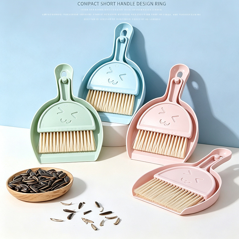 Desktop mini broom and dustpan set, mini cleaning dustpan, table brush, creative keyboard cleaner, car dustpan and broom Desktop mini broom and dustpan set, mini cleaning dustpan, table brush, creative keyboard cleaner, car dustpan and broom