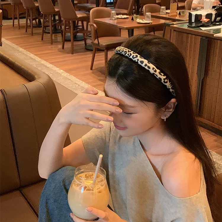 Nuevo estilo coreano de alta calidad estampado de leopardo hermoso banda de tela esponja textura de moda banda de cabeza de cráneo alto accesorios para el cabello