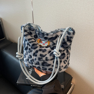 Western Leopard Plush Trendy Bucket Bag This Year's Popular Personalized All-match Simple Casual Bag Shoulder Underarm Bag