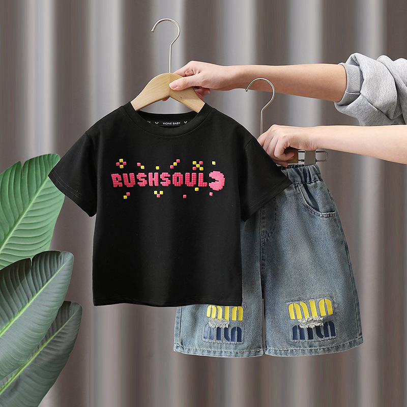 7328 Traje de verano para niños 2025 Nuevo estilo de verano para niños guapos Ropa de manga corta Camiseta roja de dos piezas Verano 5