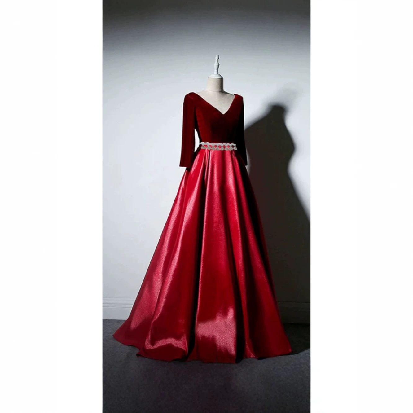 Palace-Style Deep V-Neck Velvet Sequined Ball Gown for Women, Elegant Long-Sleeved A-Line Dress