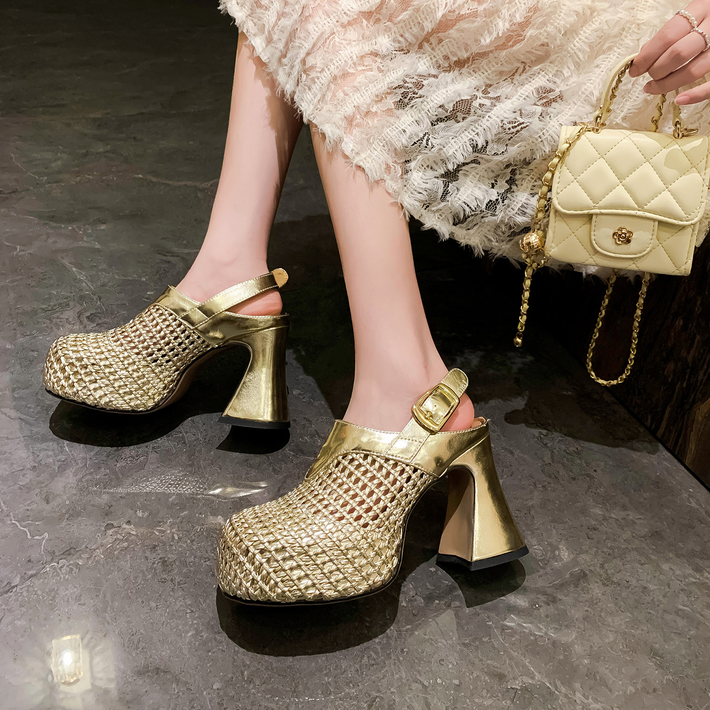 Sandal cao gót nữ đế xuồng platform dệt kim vàng, gót 10 cm, phong cách La Mã — Màu đen, Màu vàng, Màu bạc