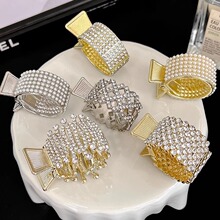 ���Rβ�̶�����Сץ�AŮ���X�װl�A�����l���A���^������^�߼���