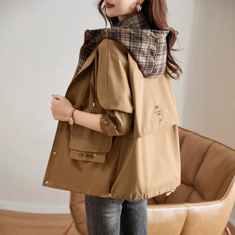 Short Coat for Women, Early Spring and Autumn 2026 New Popular Style, Petite Mom Jacket, Trench Coat, Fashionable Top